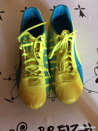Chaussures foot crampons puma - chaussures,